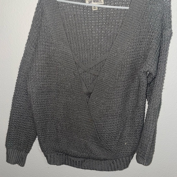 Grey sweater medium - Picture 3 of 3